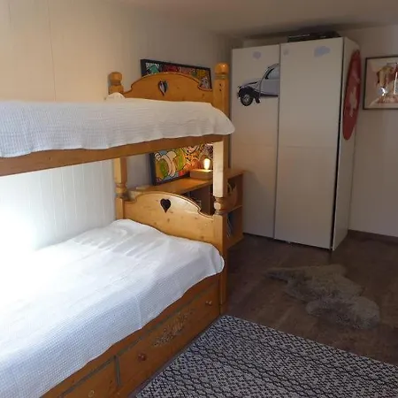 Сasa de vacaciones Sleeps 8 *