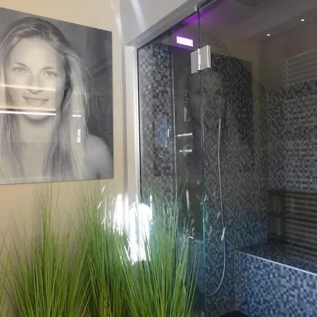 Sleeps 8 בית נופש Arveyes