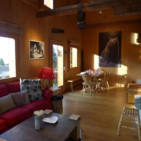 Sleeps 8 בית נופש Arveyes